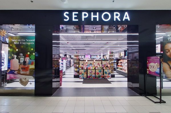 Sephora Cosmetics thumbnail