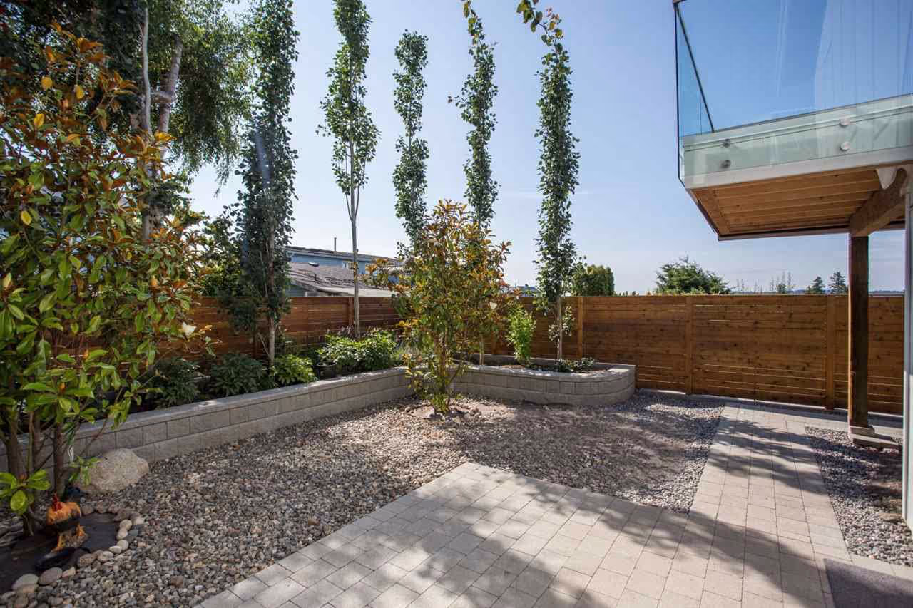 Lim Residence gallery image 30