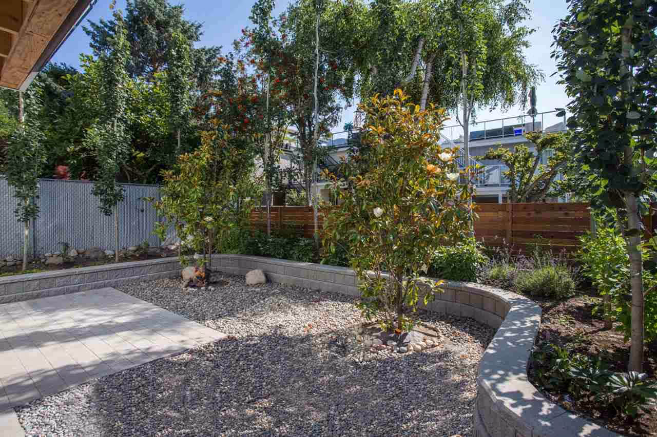 Lim Residence gallery image 32