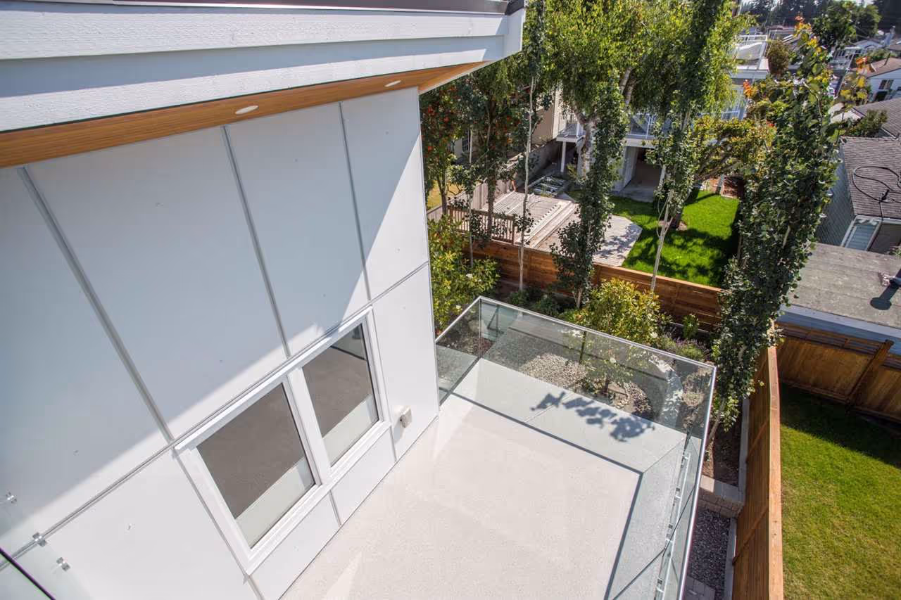 Lim Residence gallery image 34
